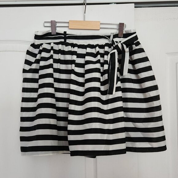 Sweet Rain Striped Black and White Skirt - Size L - Picture 1 of 8